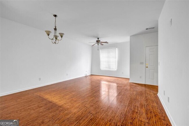 Building Photo - 3037 Bonnes Dr