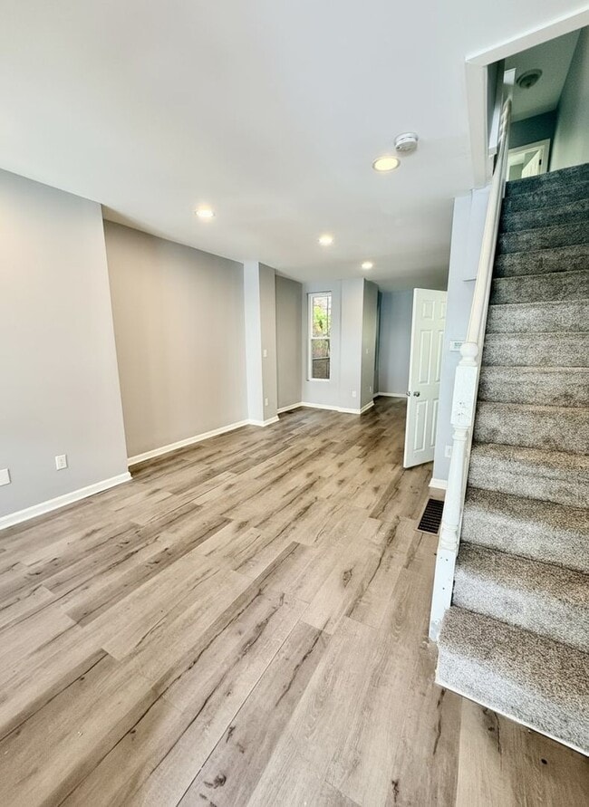 Building Photo - AMAZING 3bd/1ba West Philadelphia Home Ava...