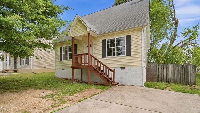 Foto del edificio - 3 bedroom, 2 bath adorable home in Cleveland!