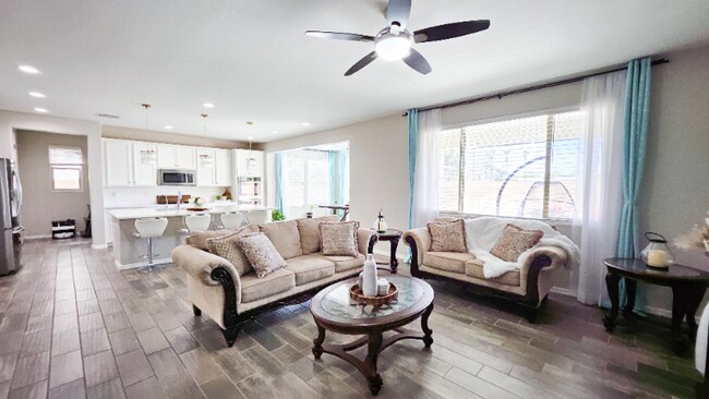 Foto del edificio - 34 W Megan St