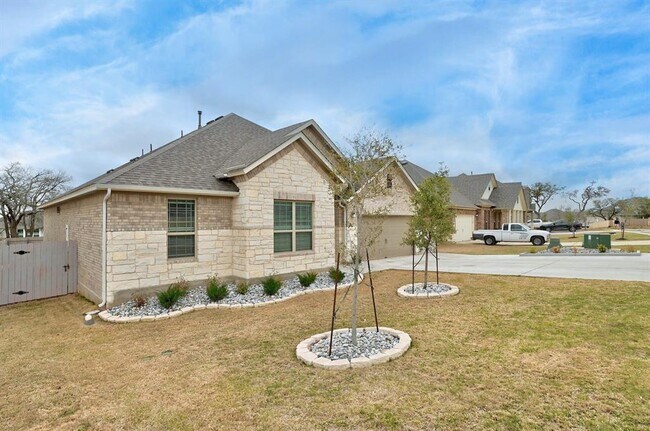 Building Photo - 145 Goshen Dr