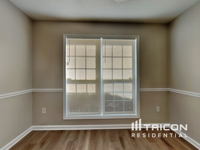 Building Photo - 294 3rd Ave