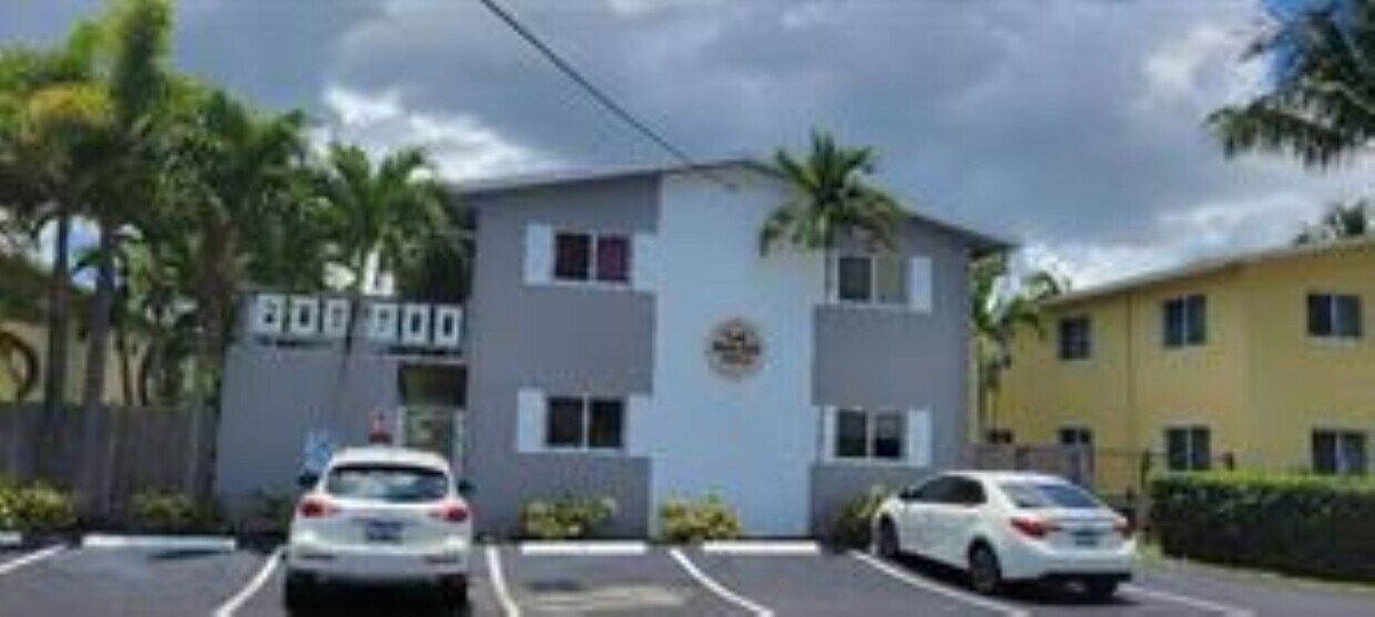 Foto principal - 2643 NE 8th Ave