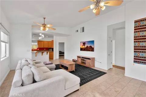 Foto del edificio - 72440 Sun Valley Dr