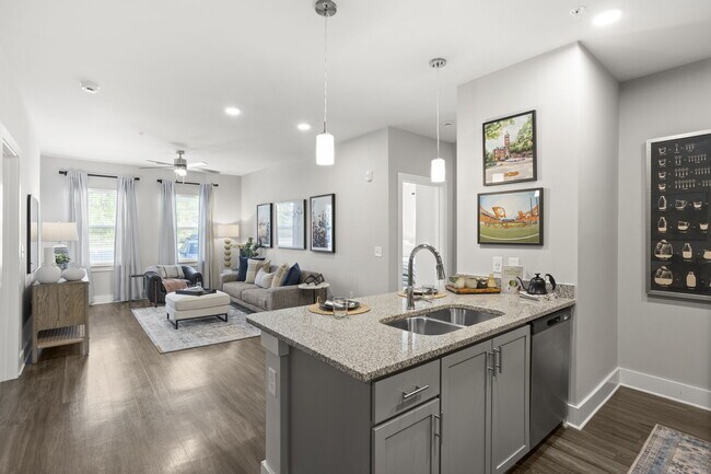 Foto del edificio - Falls at Meehan Apartments