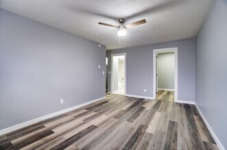 Interior Photo - Cascade Ridge
