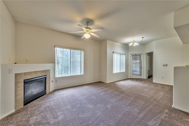 Building Photo - 3400 Cabana Dr