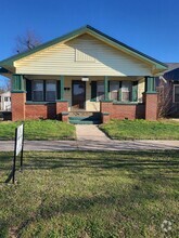 Building Photo - 1326 W Elm Ave
