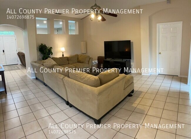 Building Photo - Nice 4 Bedroom 2 Bath House! Reflections a...