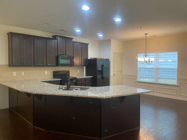 Building Photo - 120 Cessna Dr
