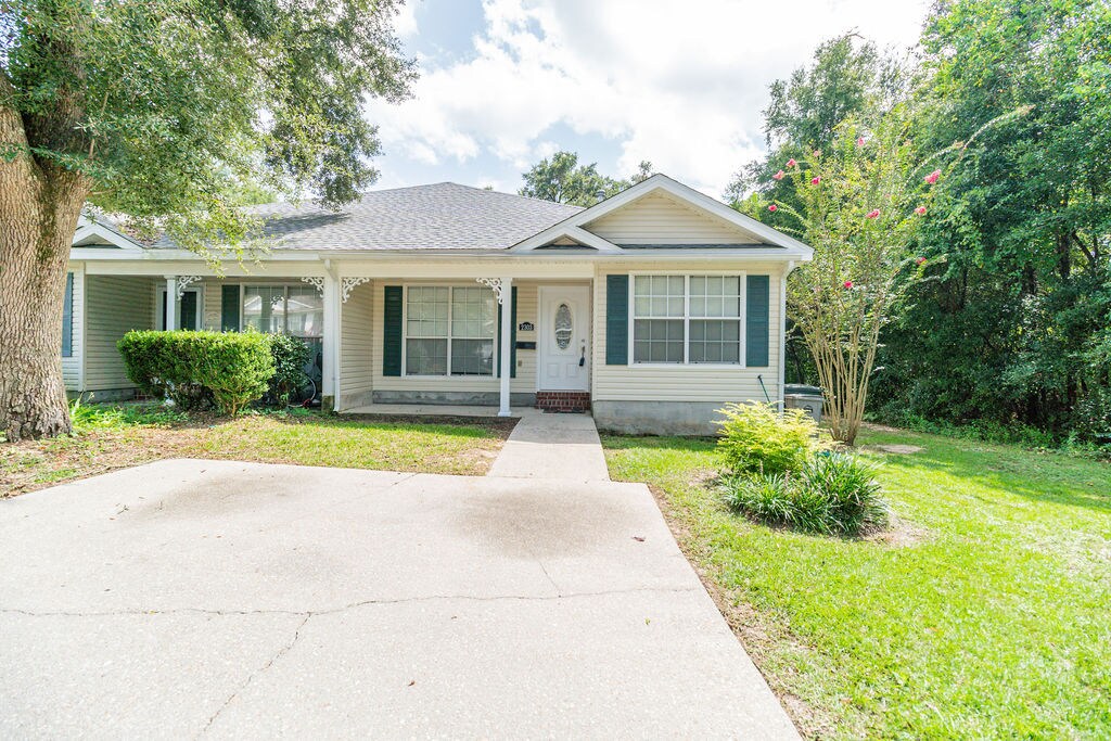 Primary Photo - 2303 Shoal Creek Dr