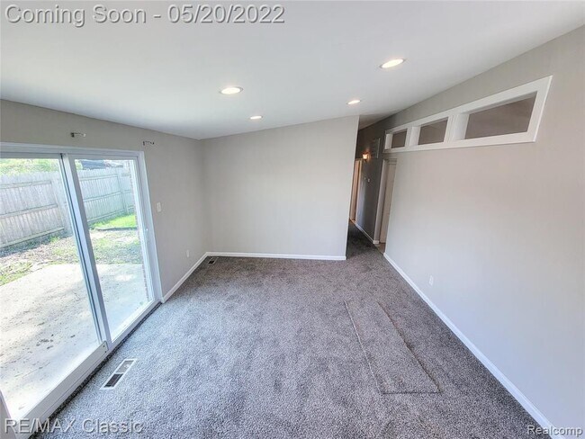 Building Photo - 29417 Fairfax St