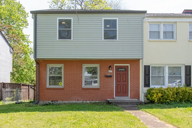 Building Photo - 637 Lischey Ave