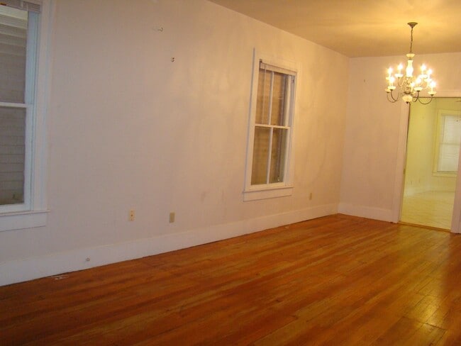 Foto del edificio - Charming 3 bedroom 4 blocks to the beach!