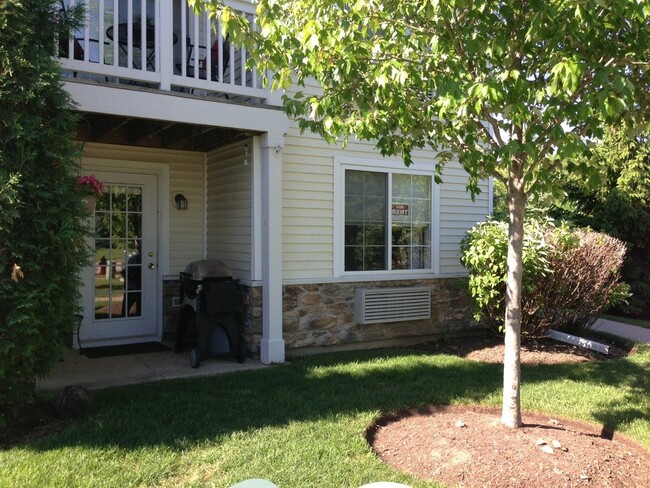 Building Photo - 815 Silverstone Dr