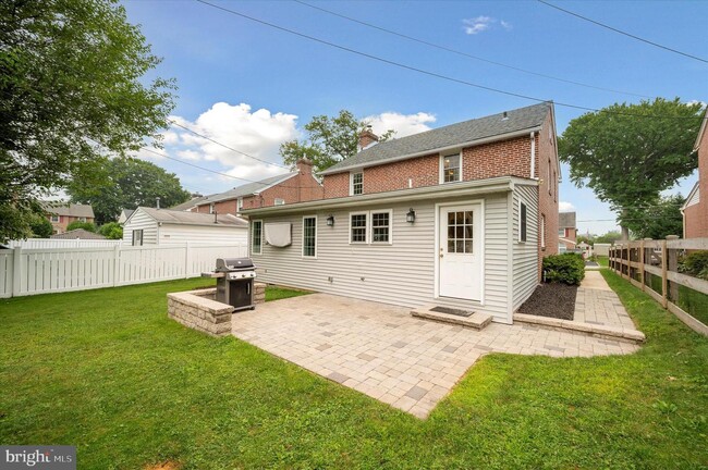 Building Photo - 504 Shelbourne Rd