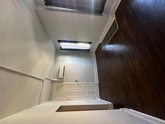 Foto del edificio - 1028 S State St