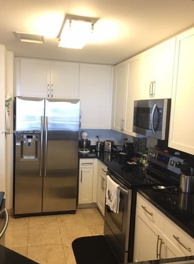 Photo - 801 Brickell Key Blvd House