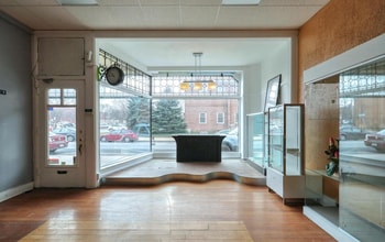 Building Photo - 23-25 E King St