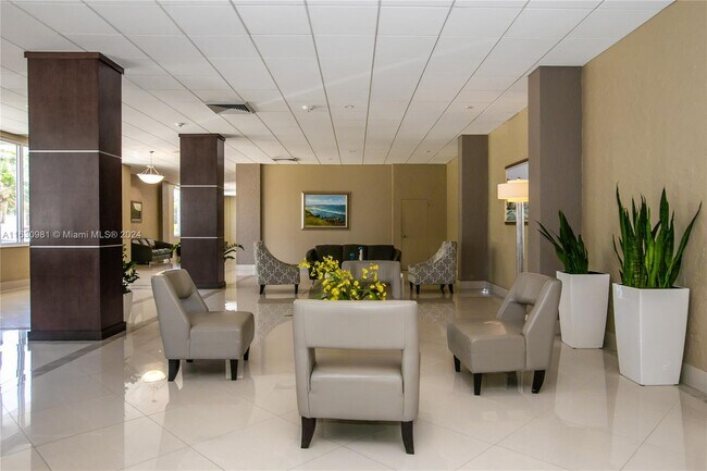 Building Photo - 4250 Galt Ocean Dr