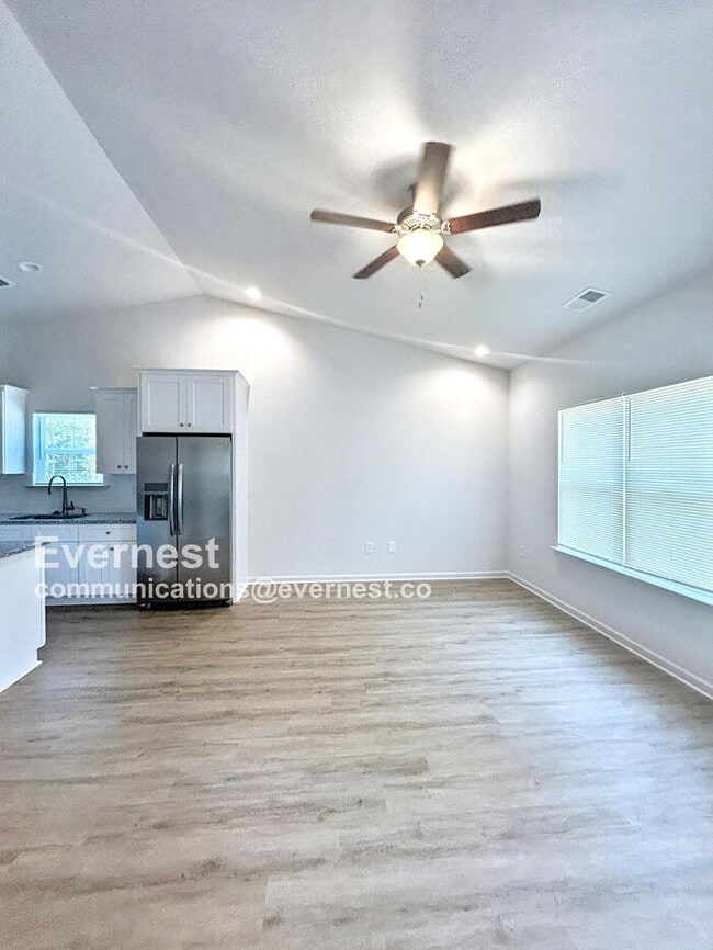 Foto del edificio - 523 E Robinson St
