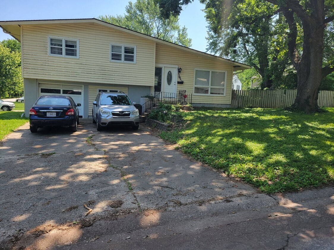 Primary Photo - 301 10th St