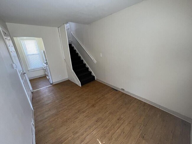 Foto del edificio - 1220 Hamilton Ave NW