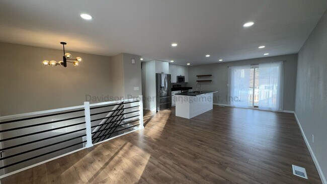Foto del edificio - Updated 5 Bedroom House Near Memorial Park