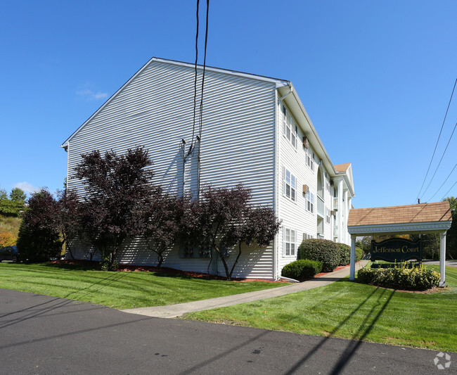 Building - Jefferson Court Apartments