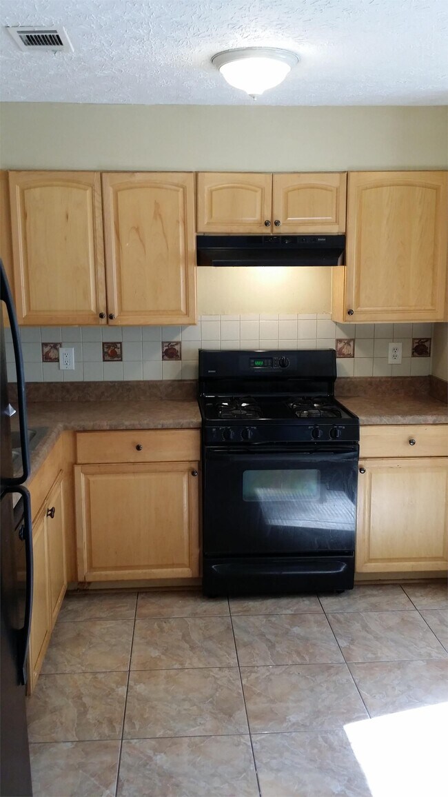 Building Photo - 5526 Downs Way