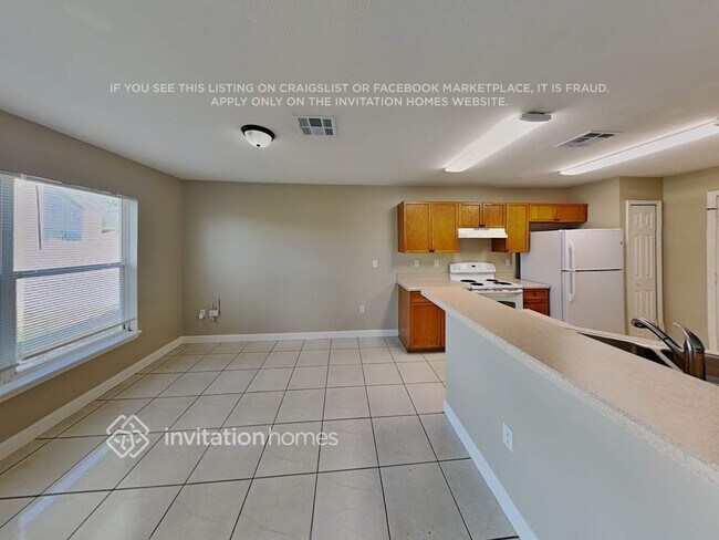 Foto del edificio - 530 Peace Dr