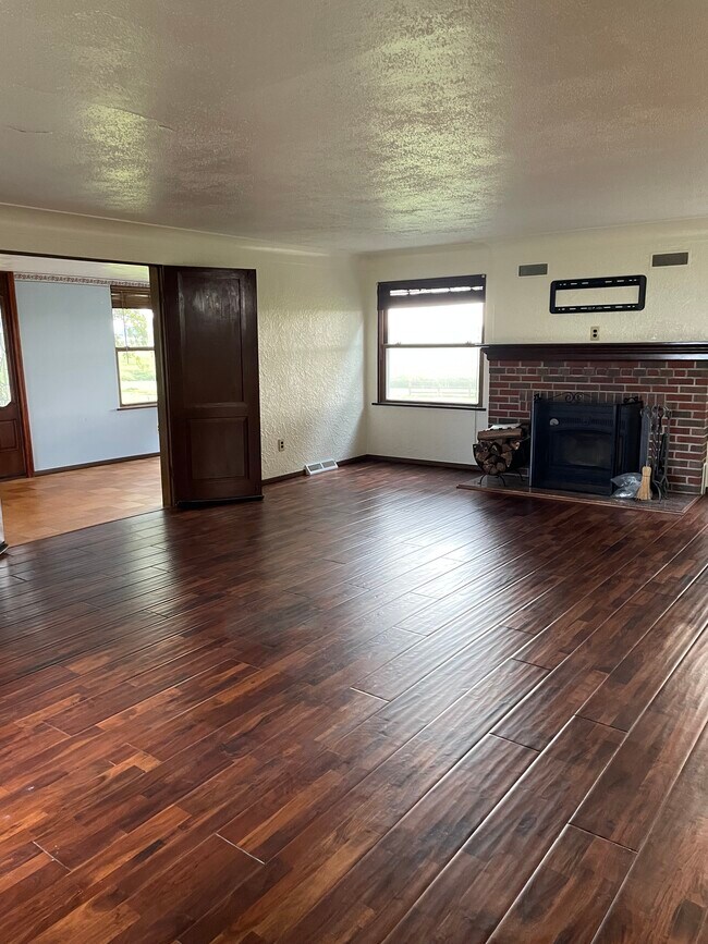 2334 State Rte 4, Saint Jacob, IL 62281 House Rental in Saint Jacob