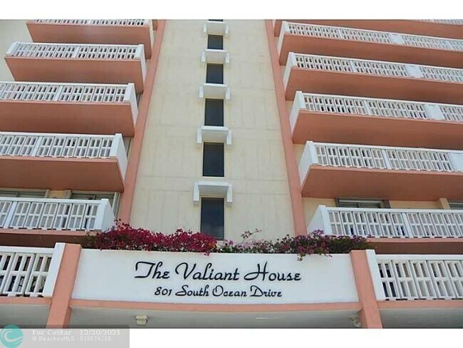 Building Photo - 801 S Ocean Dr