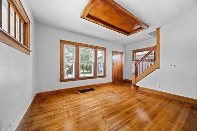 Building Photo - 3125 East Ave