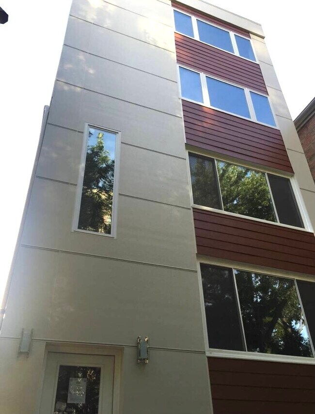 Building Photo - 1356 N Cleveland Ave
