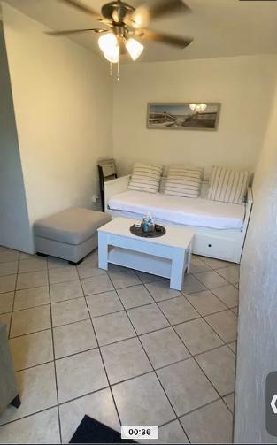 Foto del edificio - 12239 Mallory Dr