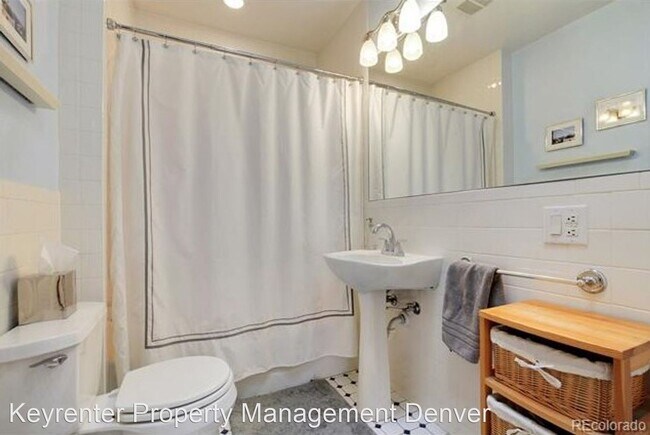 Building Photo - 3 br, 1 bath House - 3737 Julian St.