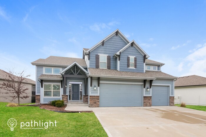 Foto principal - 7290 Northwest Forest Lakes Drive, Parkvil...