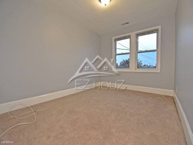 Building Photo - 3632 Erdman Ave