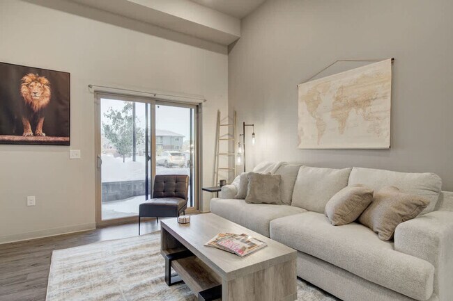 Foto del edificio - 2210 Remington Way