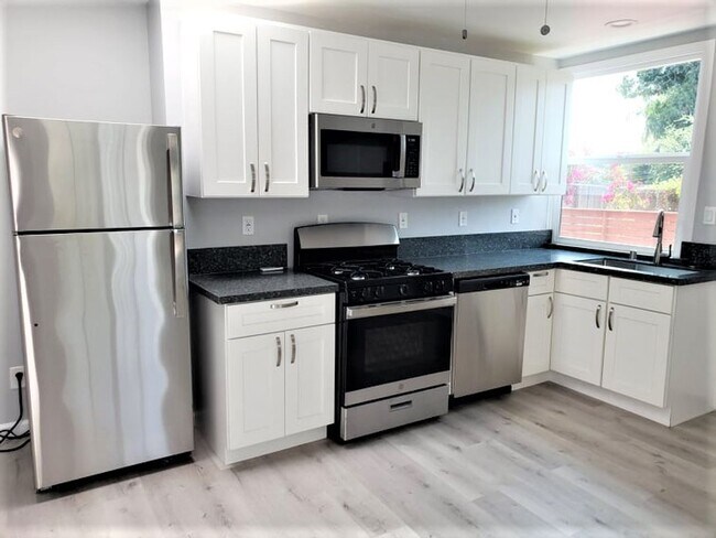 Foto del edificio - BERKELEY DRIVE DUPLEX