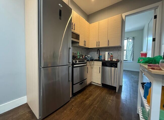 Foto del edificio - 5438 Arnold Ave