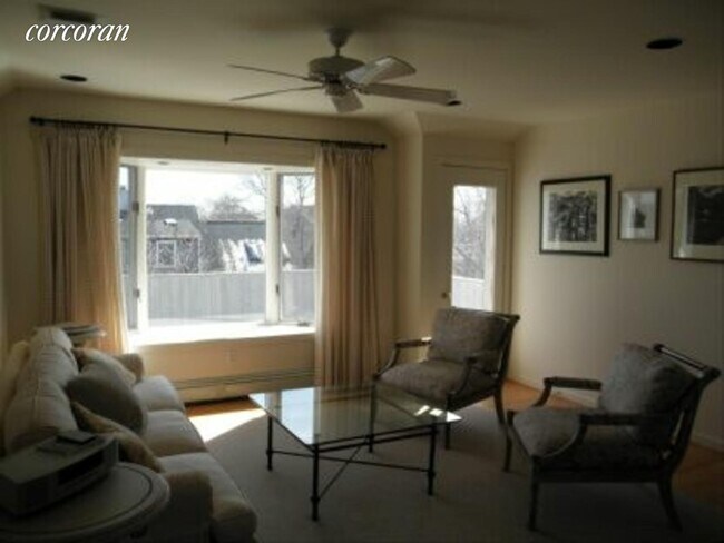 Foto del edificio - 6 Jefferson Rd