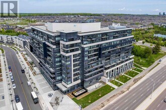 Building Photo - 395 Dundas St W