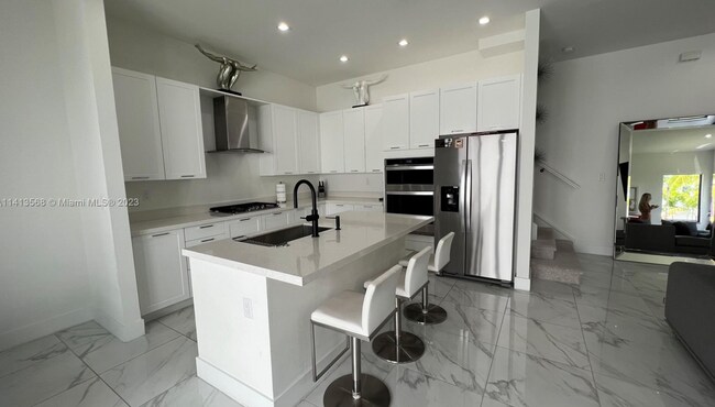 Foto del edificio - 8226 NW 44th St