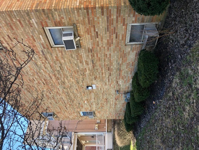 Building Photo - 3725 Dina Ave