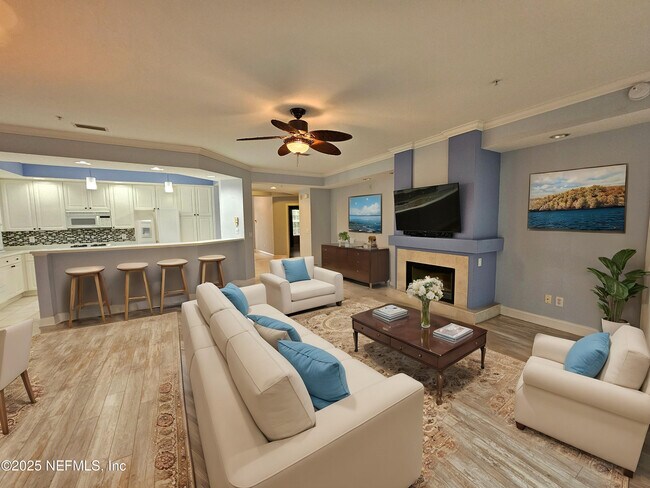 Foto del edificio - 345 N Shore Cir