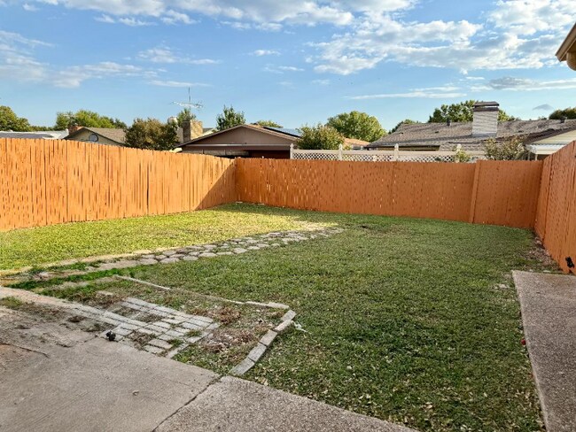 Foto del edificio - 4836 Brandenburg Ln