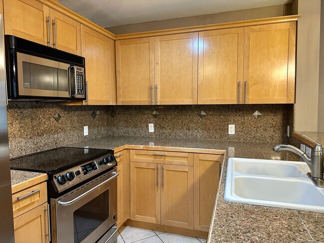 Foto del edificio - 2 Weeks Free! Charming 1BR/1BA Apartment w...
