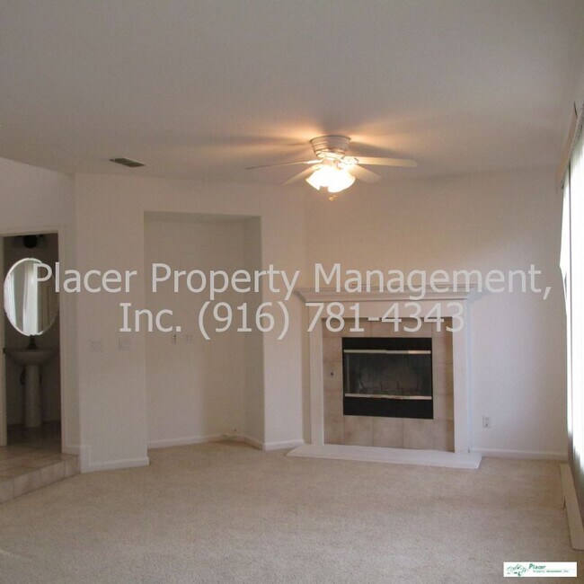 Building Photo - 5351 Nickman Way